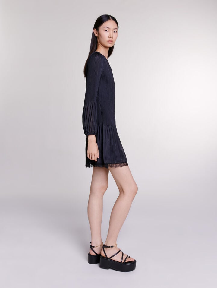 Robe courte plissée