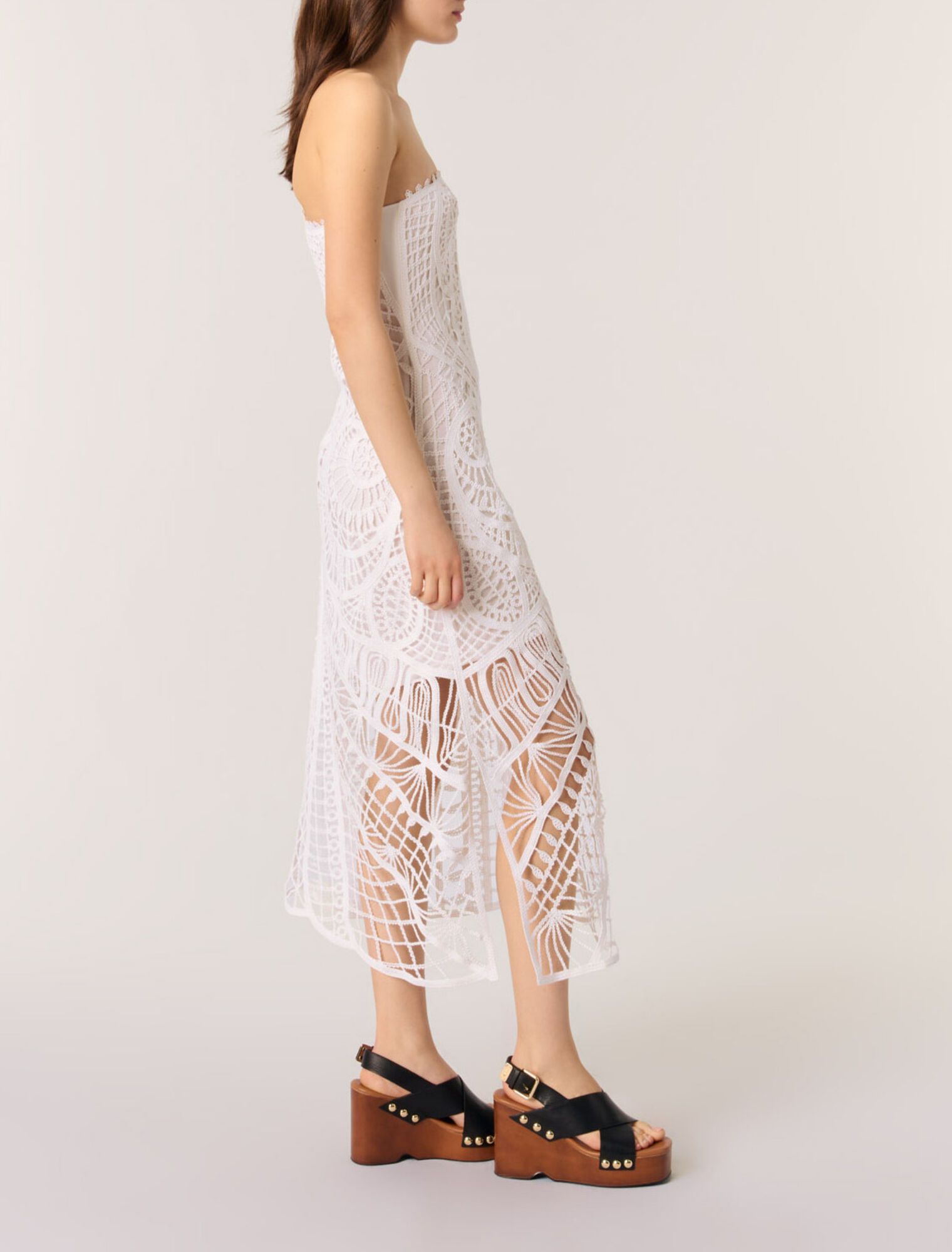 Robe longue asym&eacute;trique en crochet