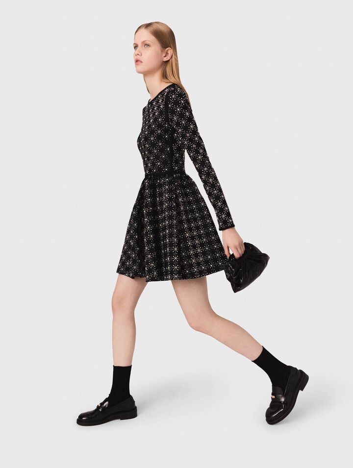 Robe patineuse à perles et strass