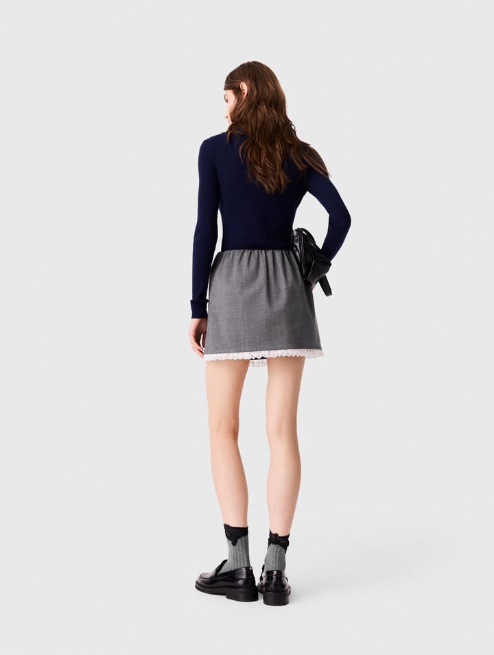Short skirt with lace trim