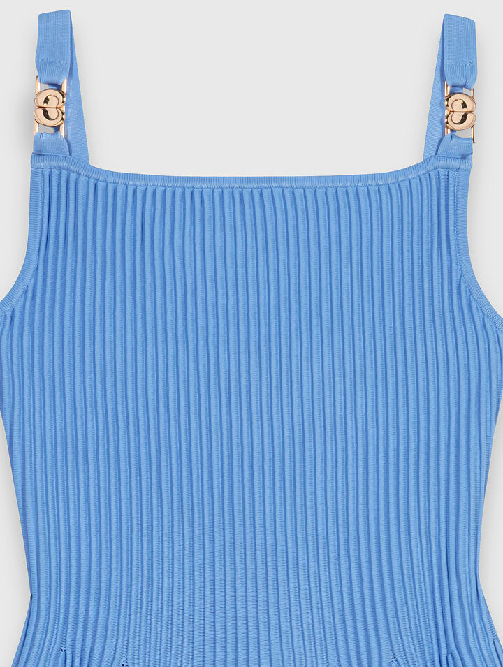 Short knit dress