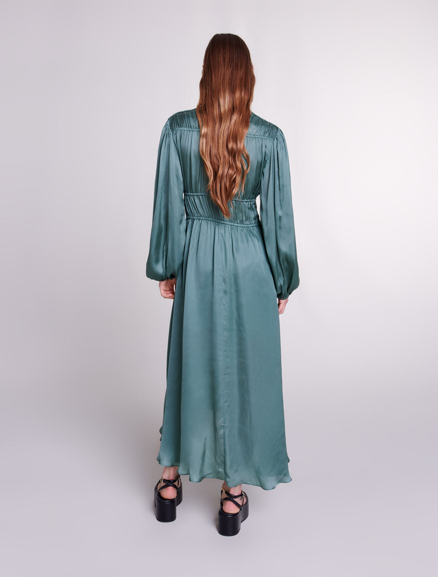 Robe longue satinée
