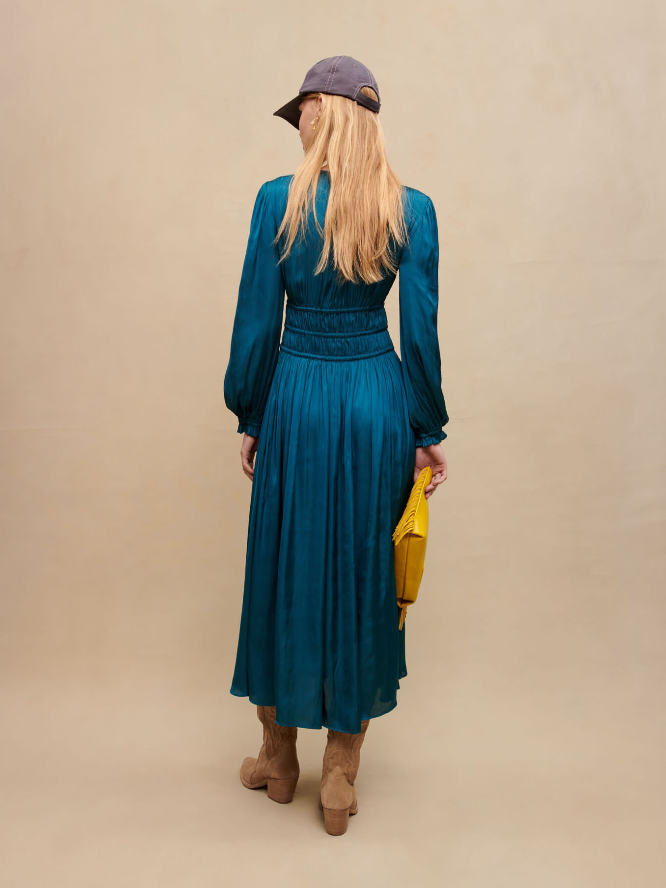 Midi dress in ruffled satin
