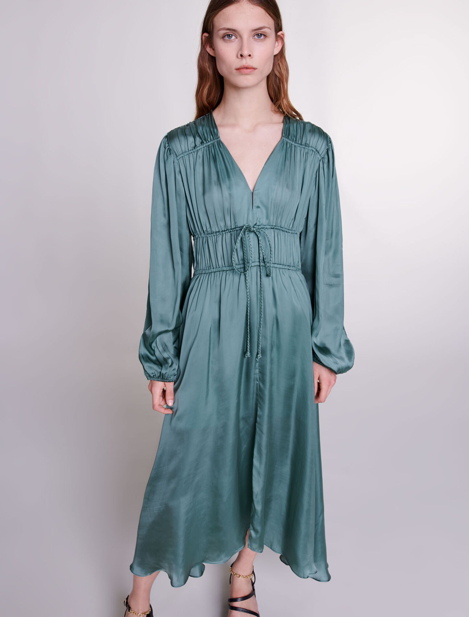 Robe longue satinée