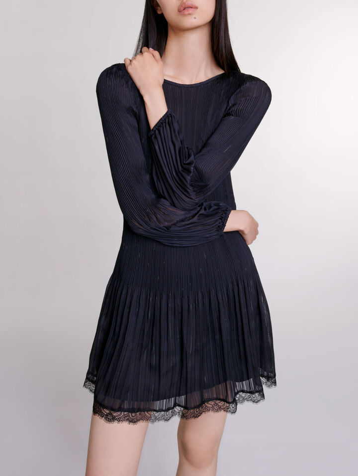 Robe courte plissée