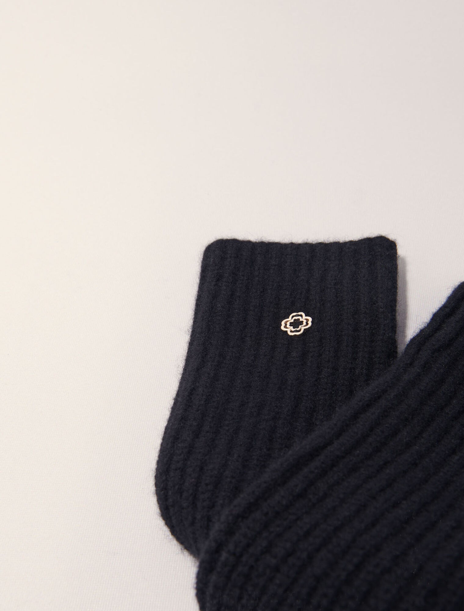 Wool and cashmere mittens