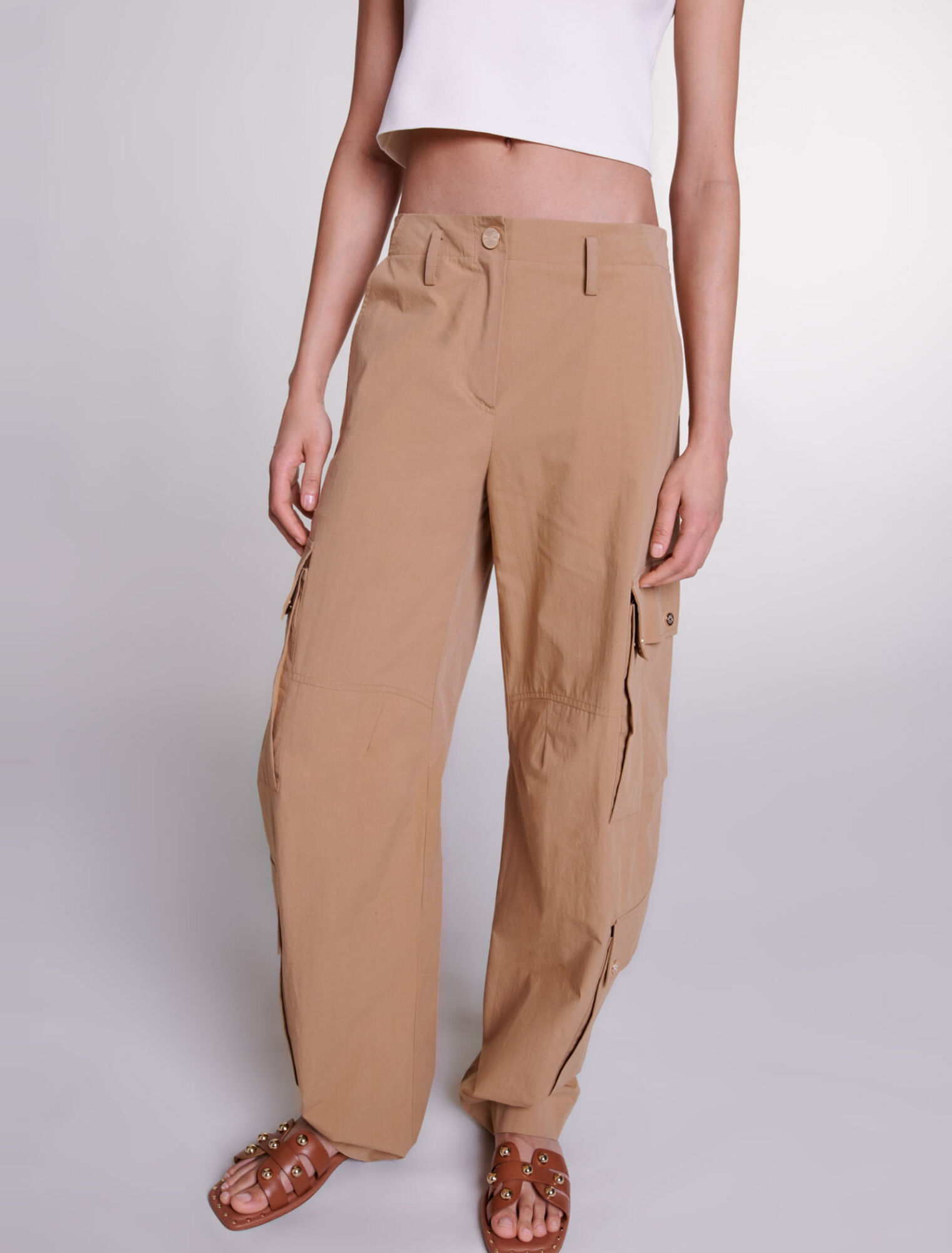 Cargo trousers with pockets