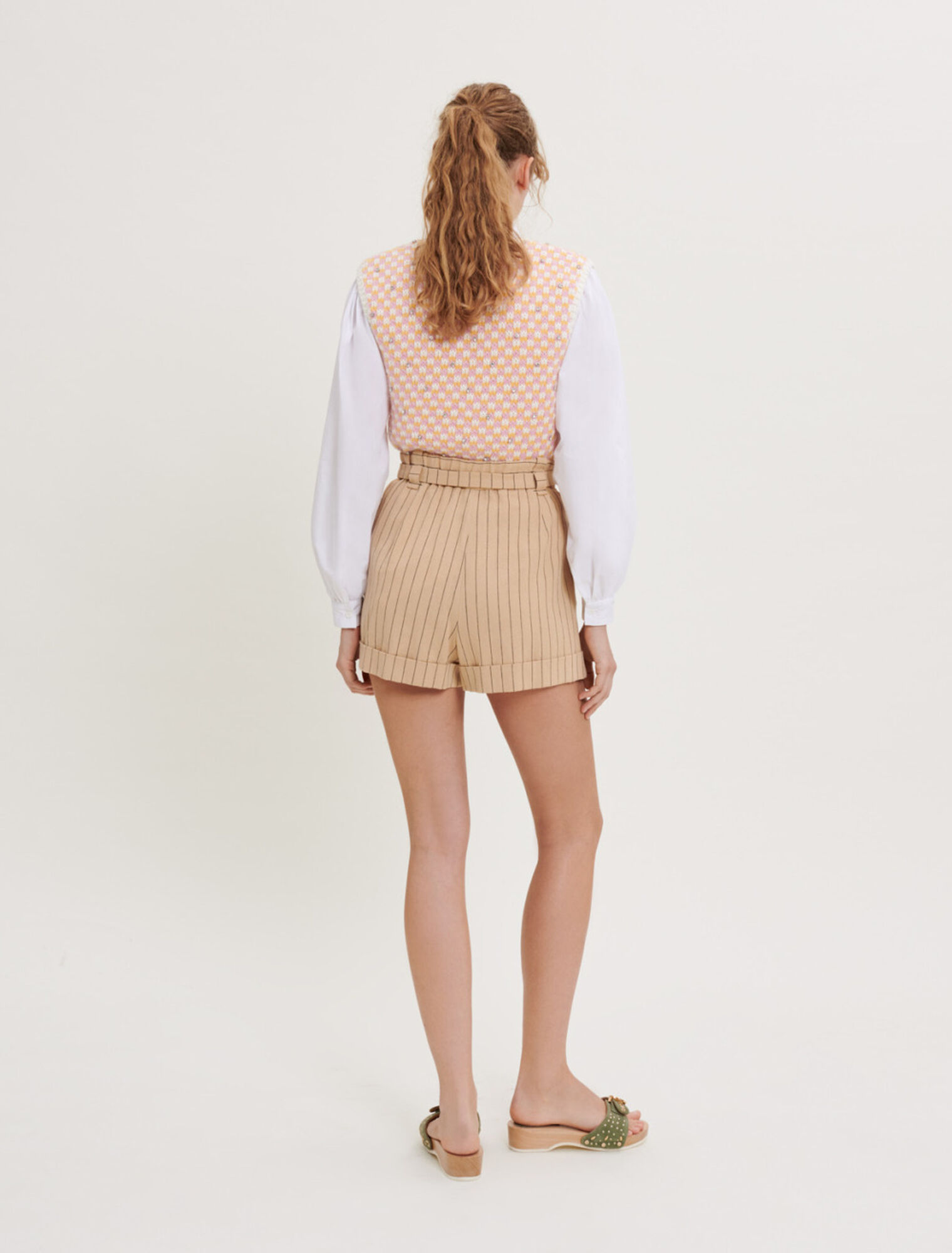 Short à rayures ceinturé
