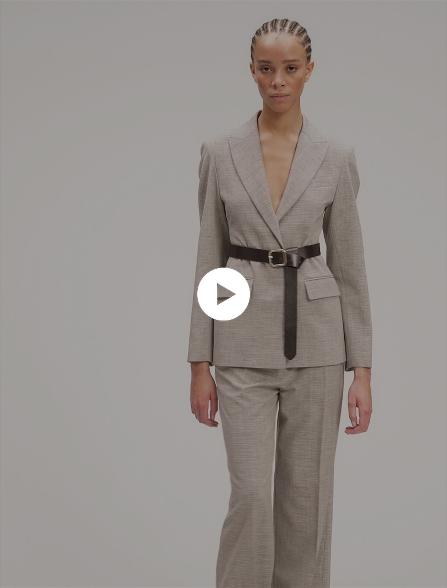 Veste tailleur avec ceinture