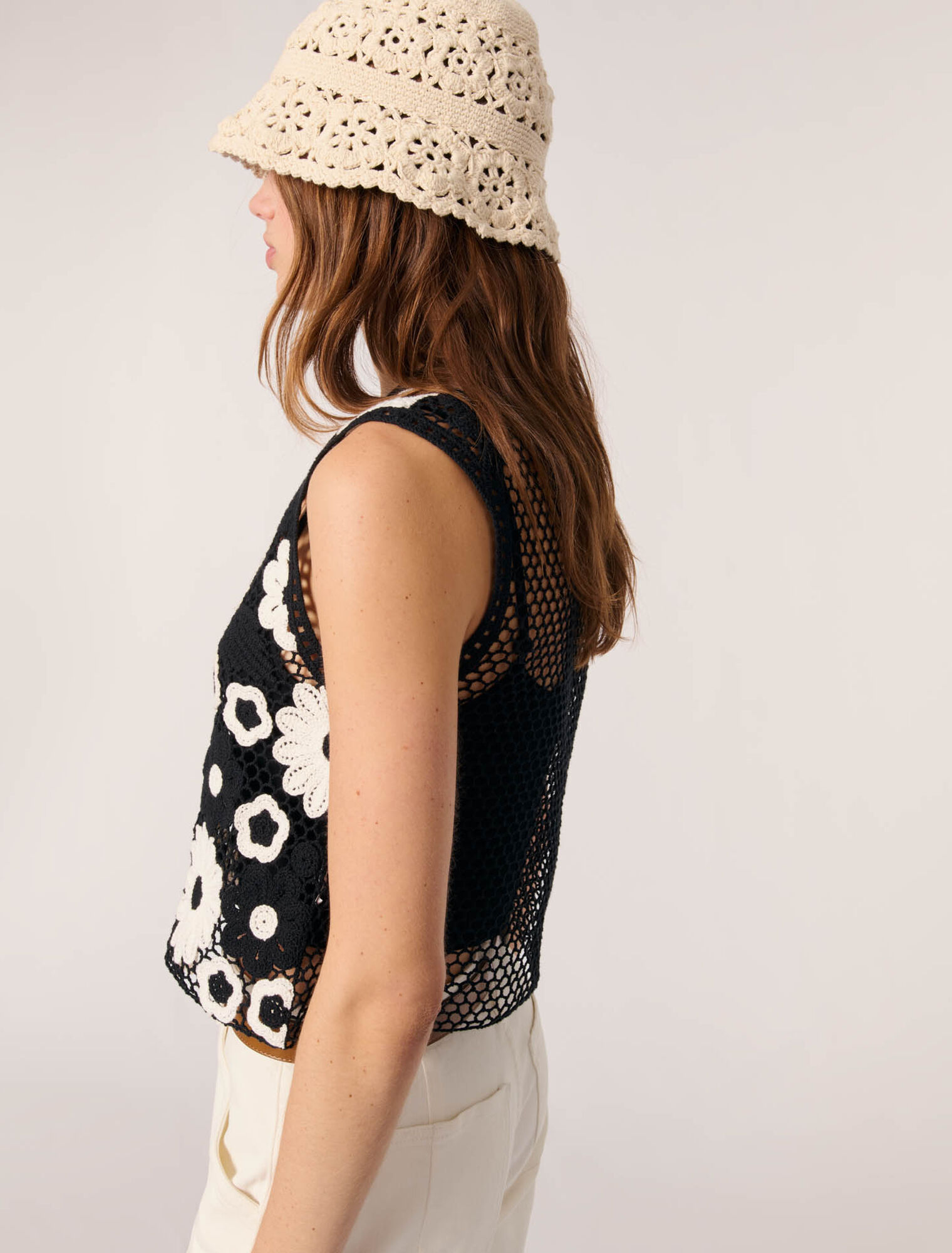 Top en crochet floral