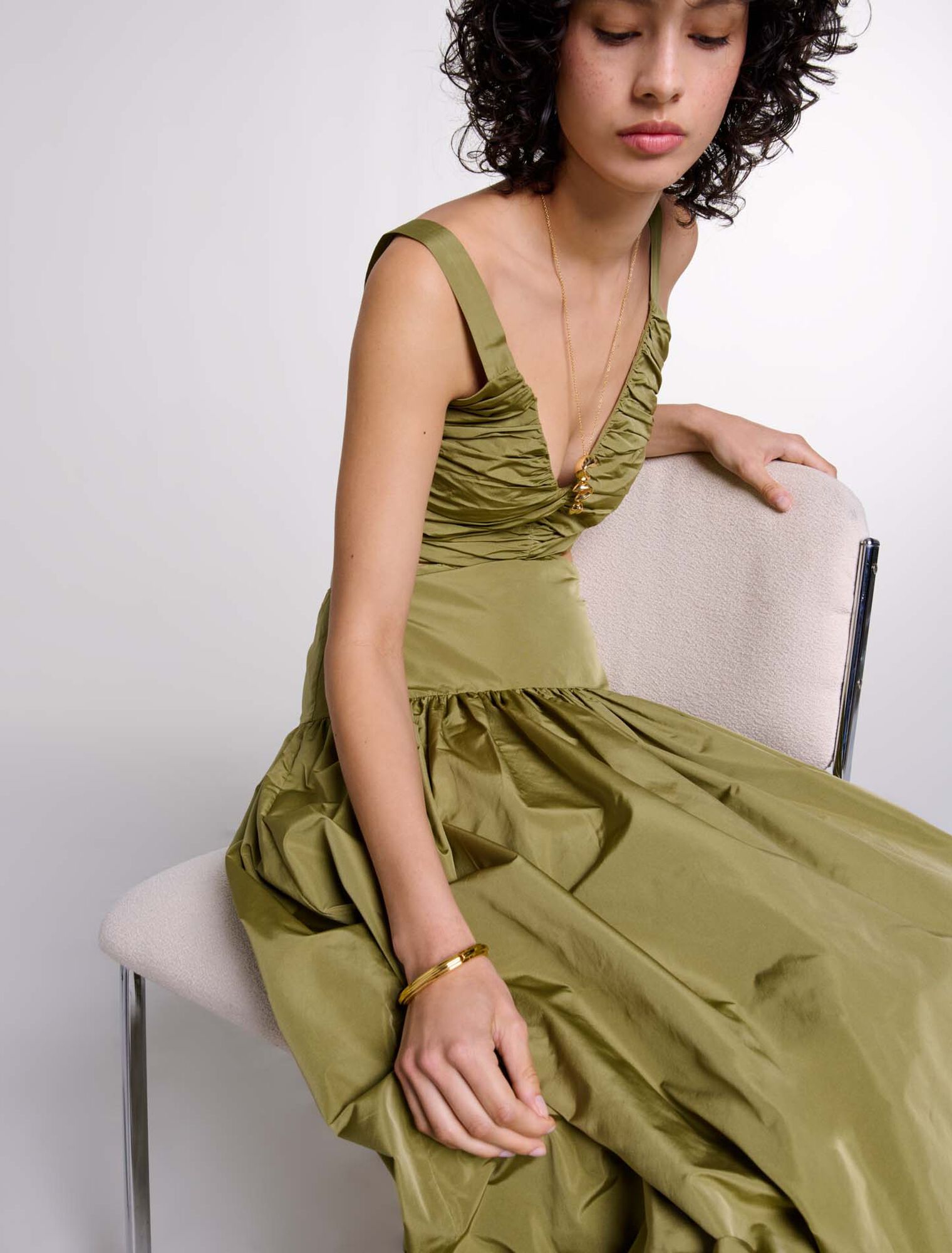 Robe en taffetas ajourée