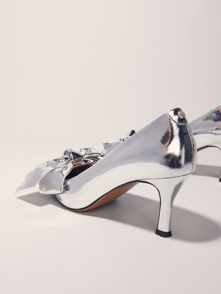 Escarpins en cuir et détail nœud