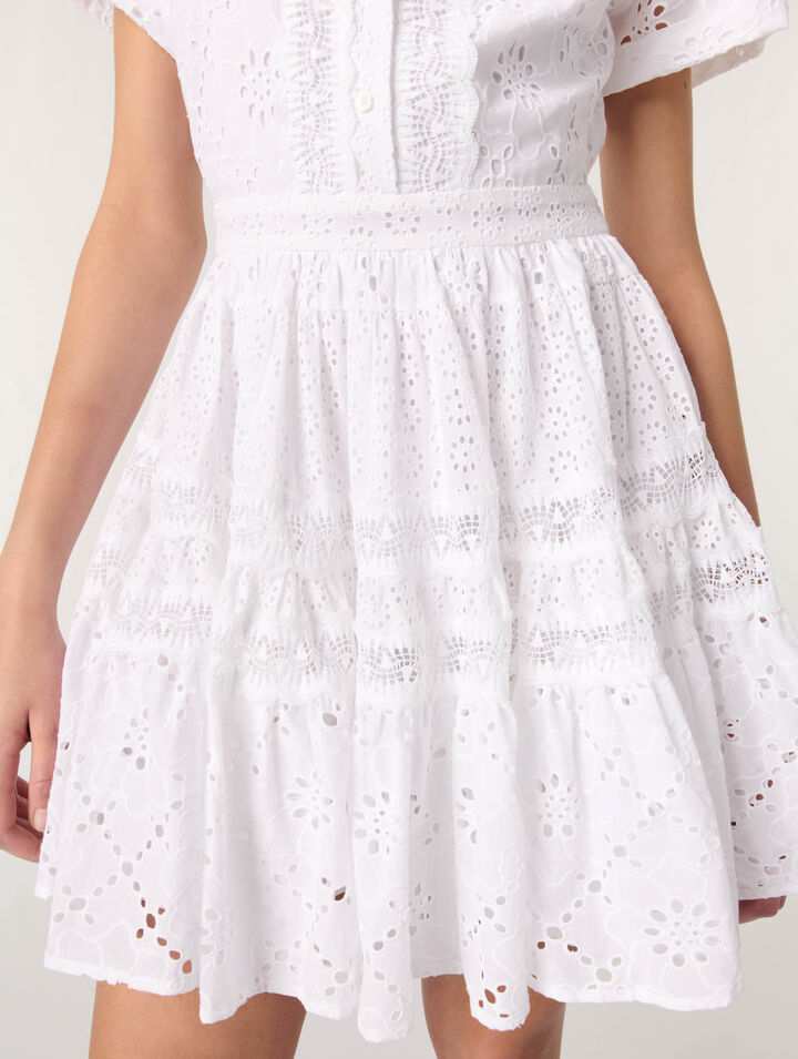 Robe babydoll en broderie