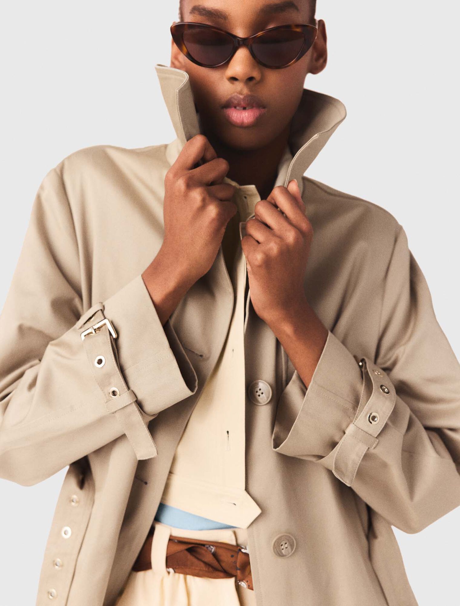 Trench avec capuche amovible