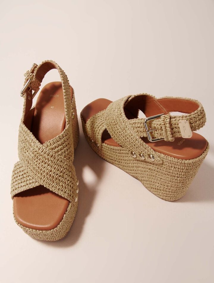 Wedge sandals with raffia effect