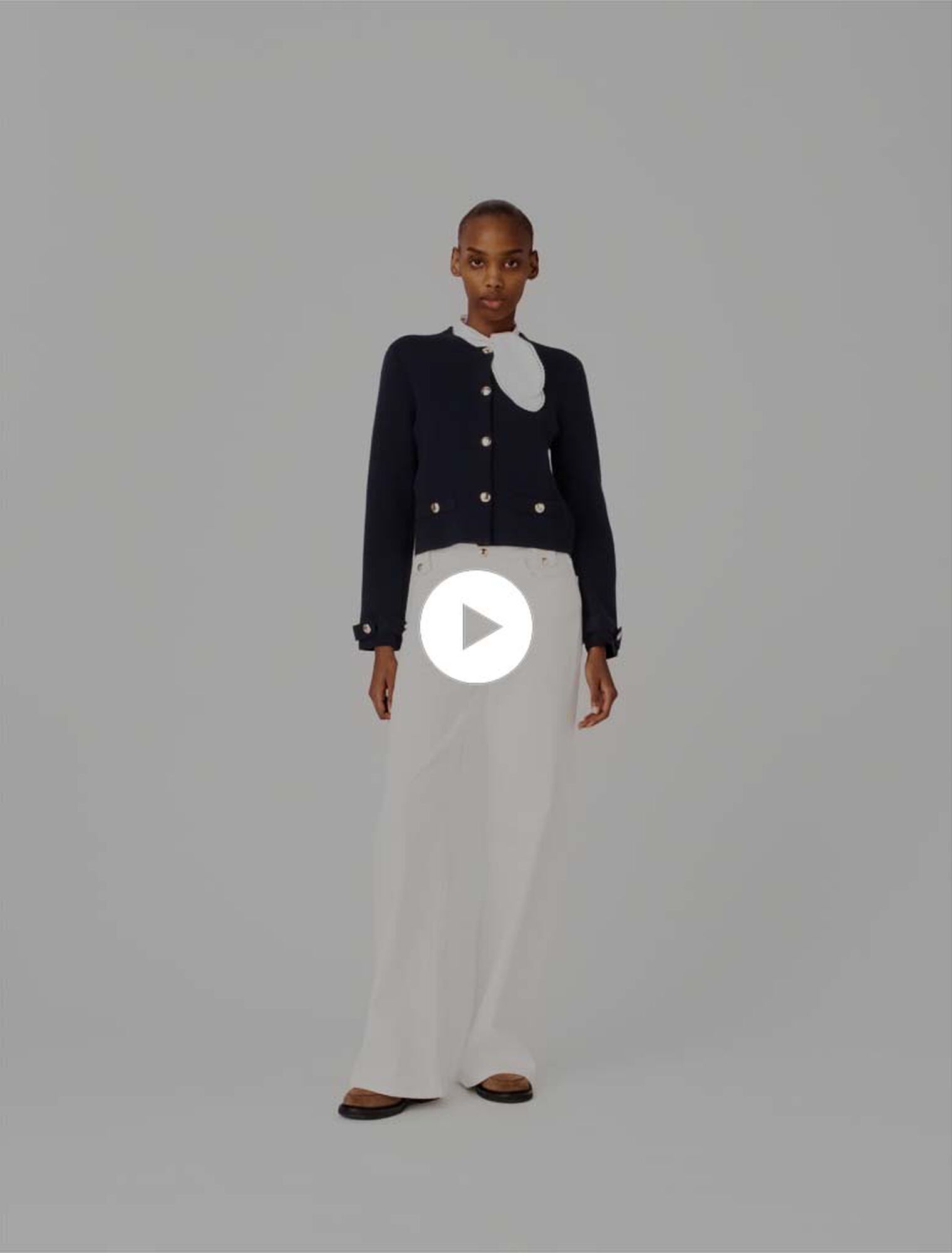 Cardigan with embroidered collar