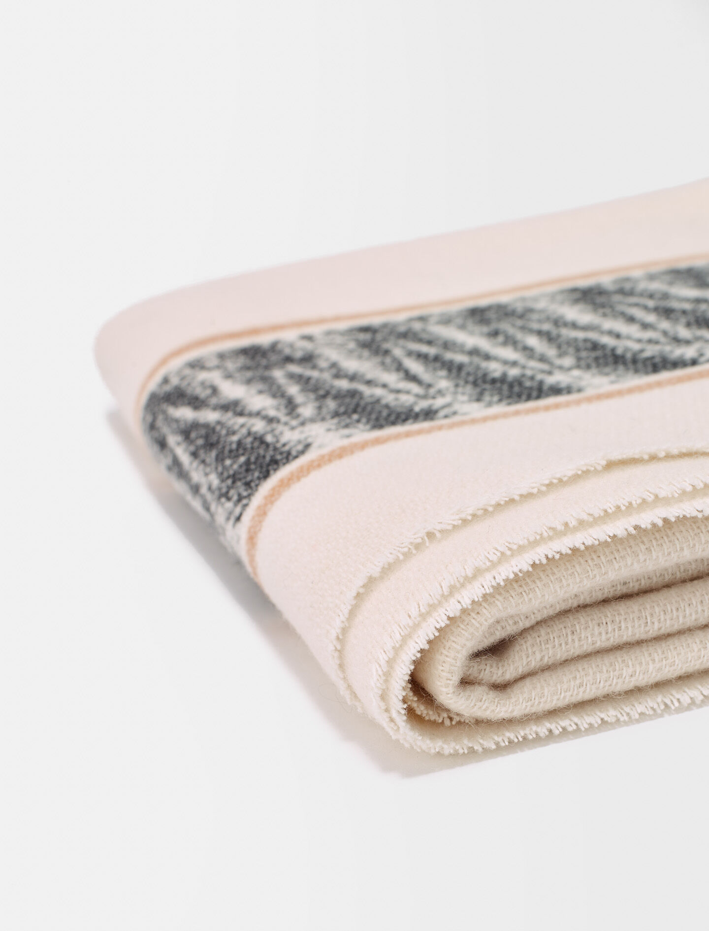manakamana Poncho Extra Long with Kangaroo Pocket,100% Heavy