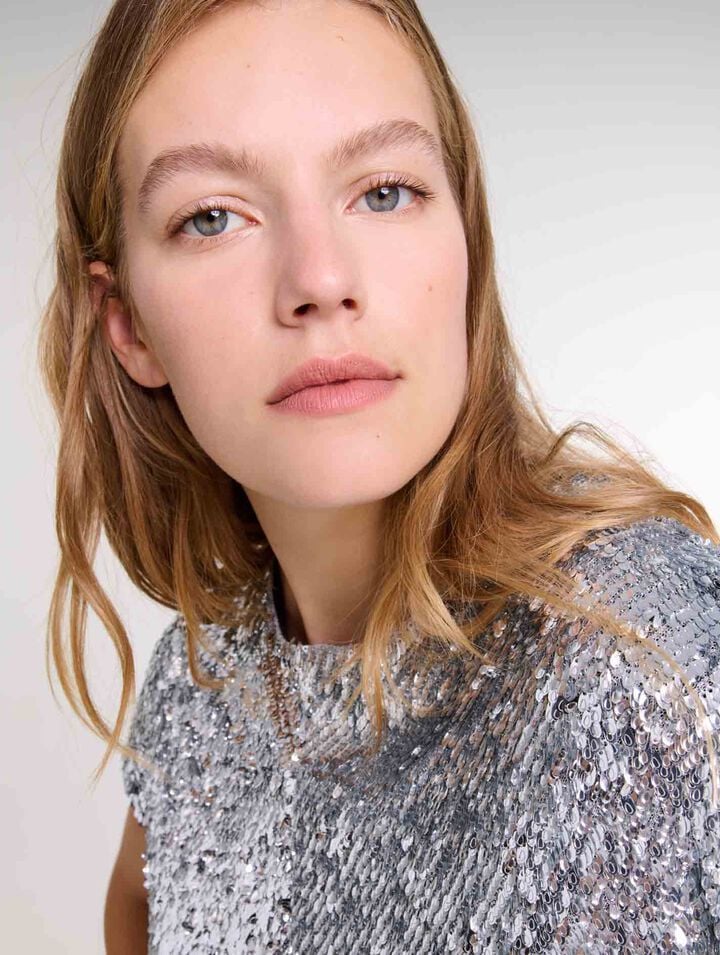 Robe longue en sequins