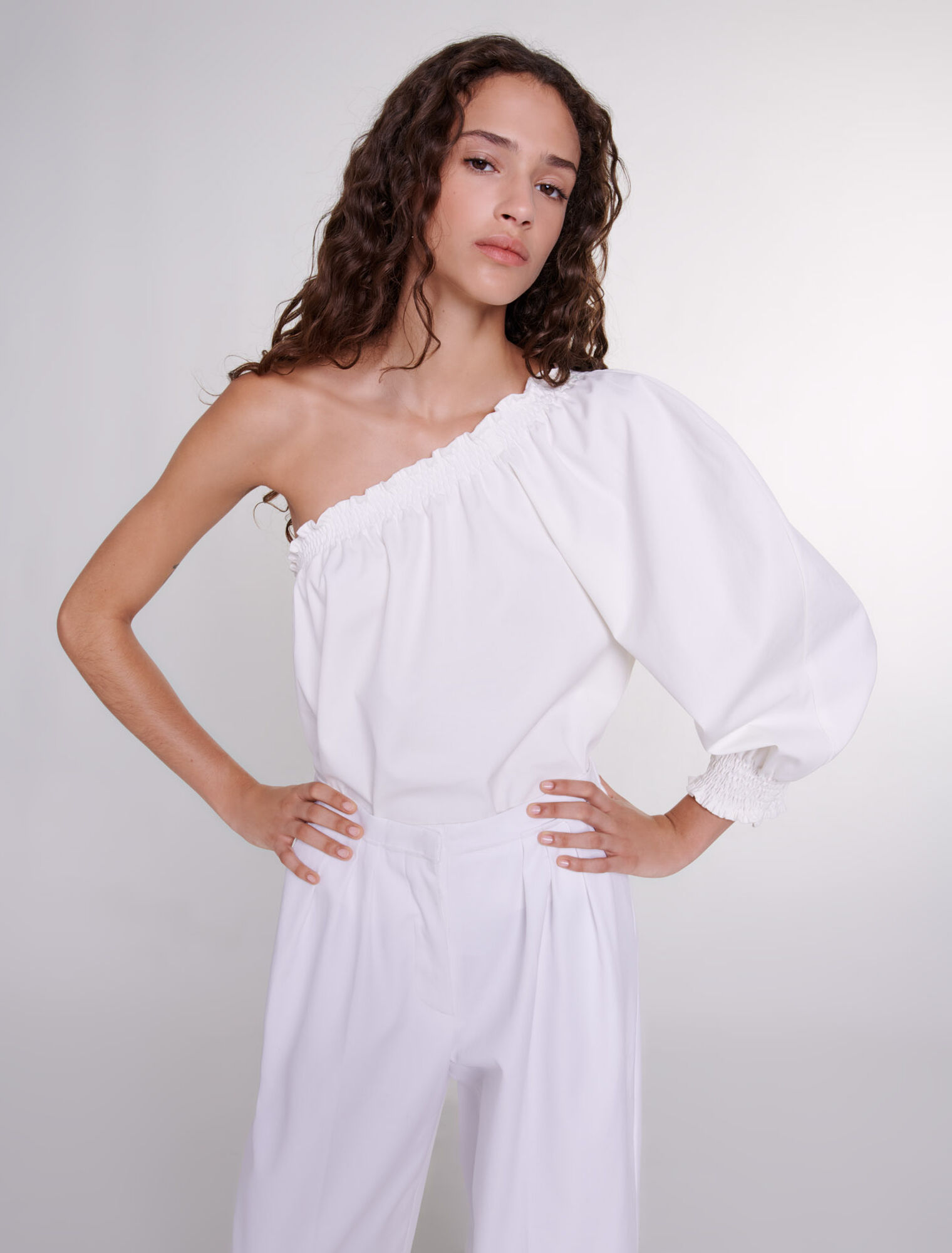 Top asymétrique