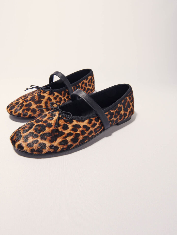 Ballerine en cuir effet léopard
