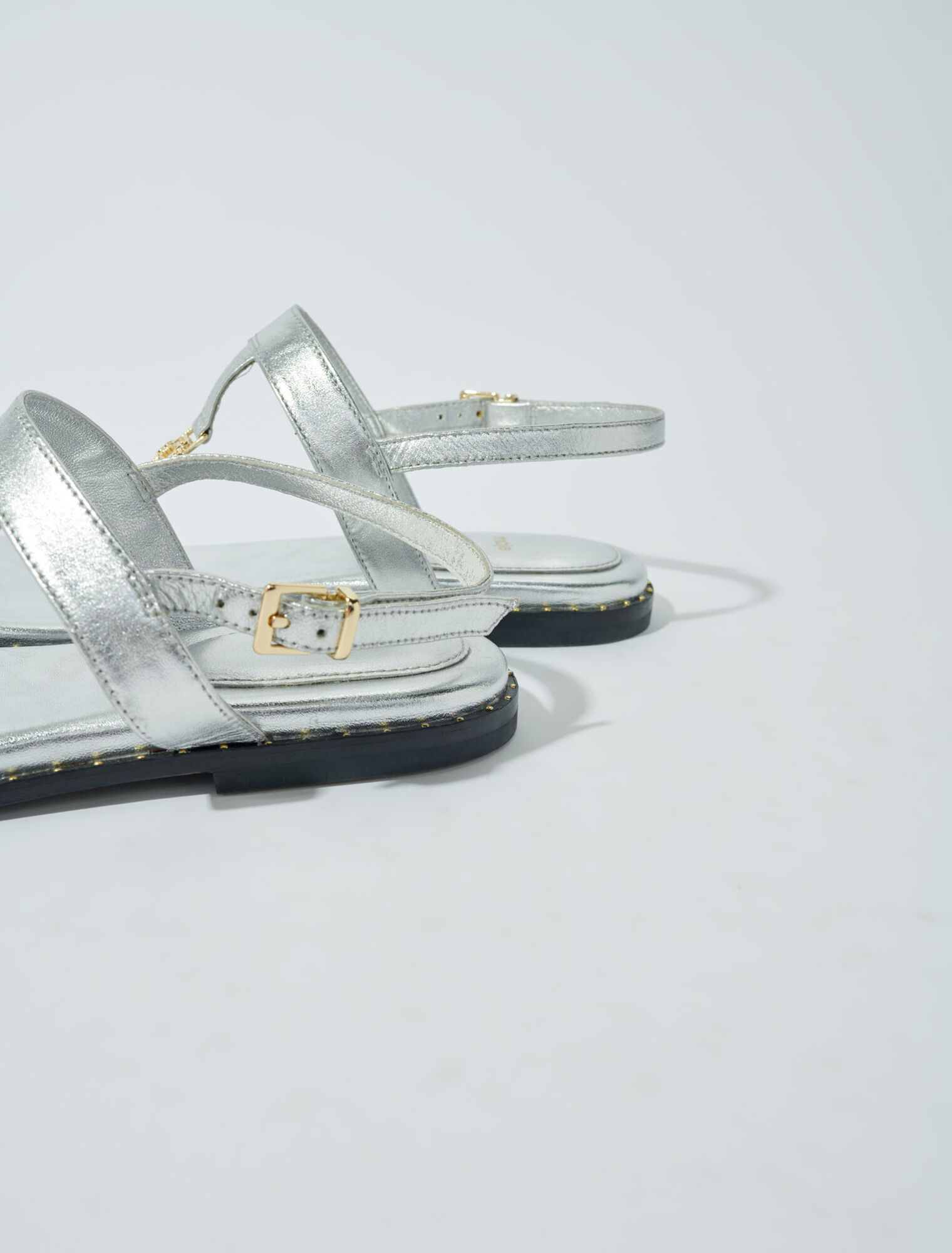 Leather sandals with silver straps
