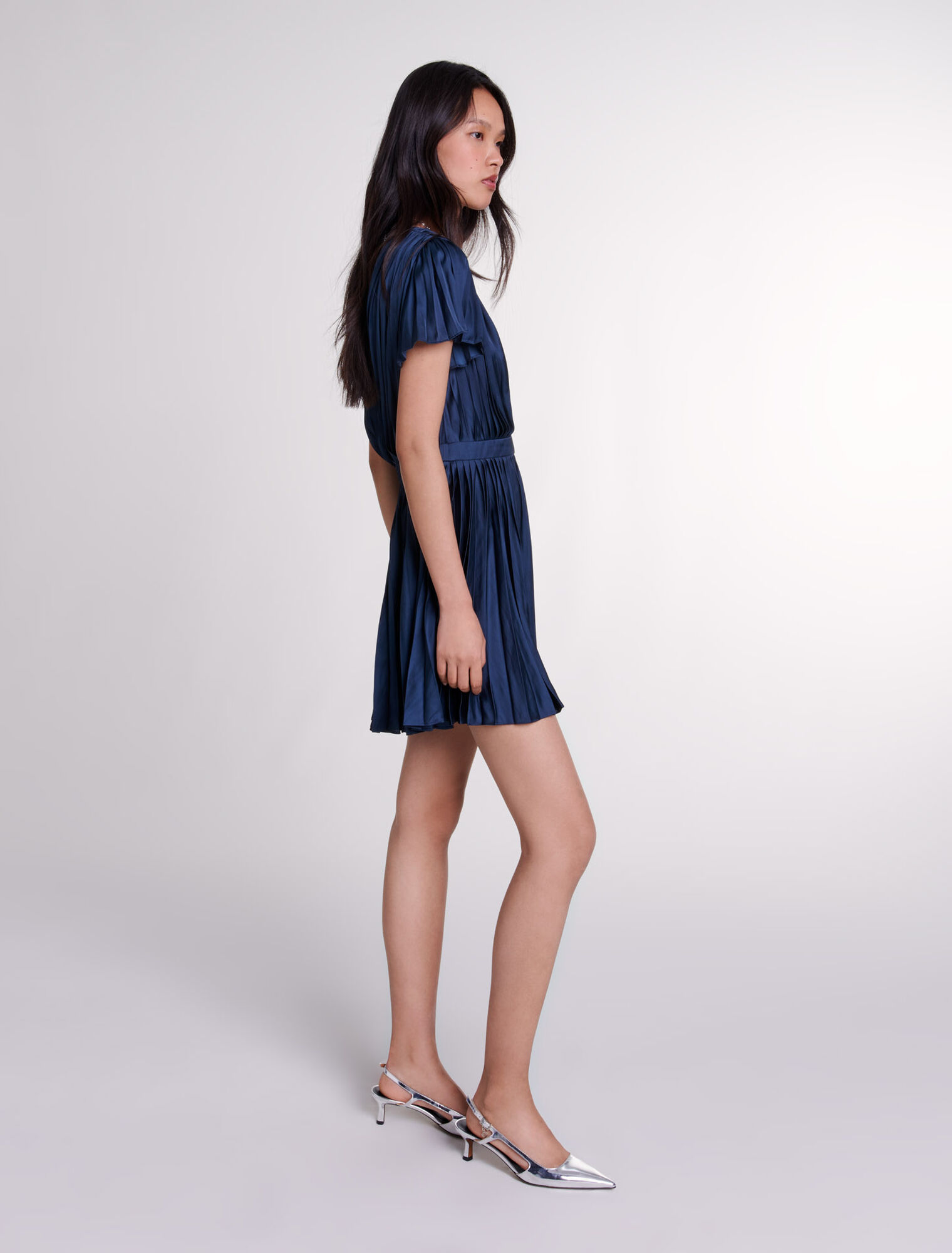 Robe courte plissée 