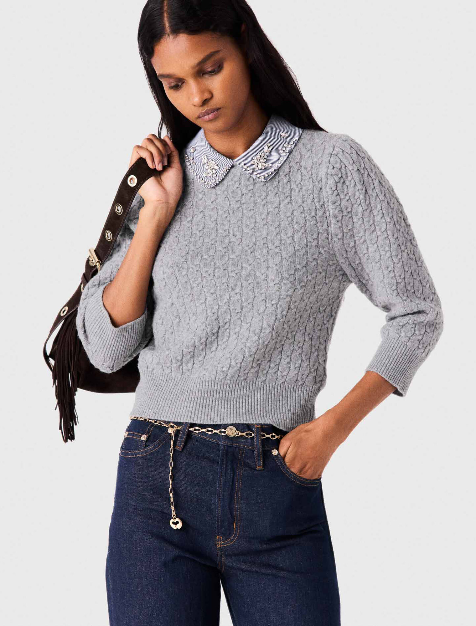 Removable poplin collar sweater