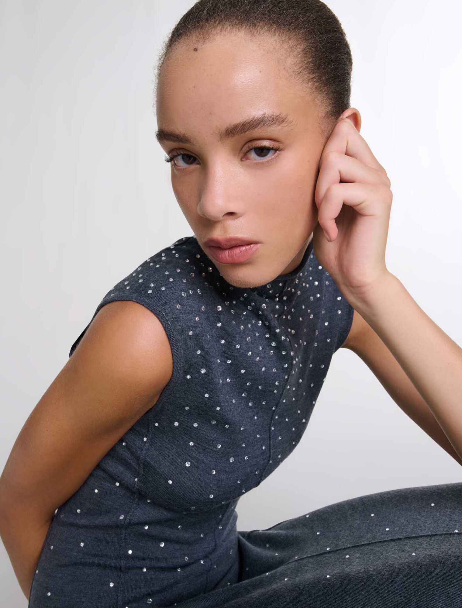 Robe longue en maille à strass