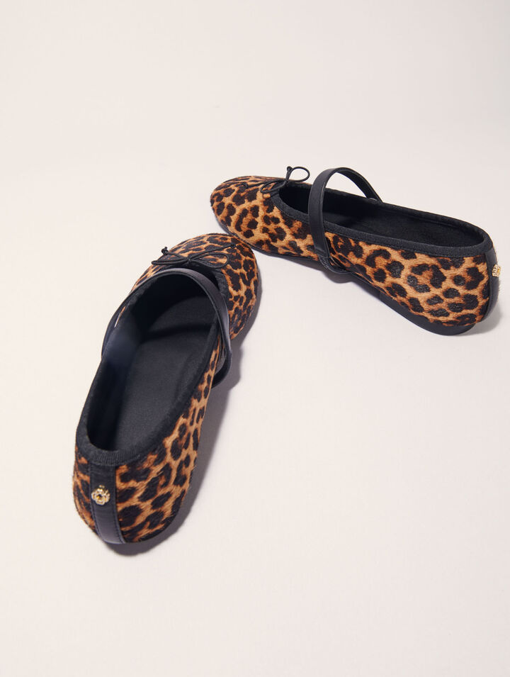 Ballerine en cuir effet léopard
