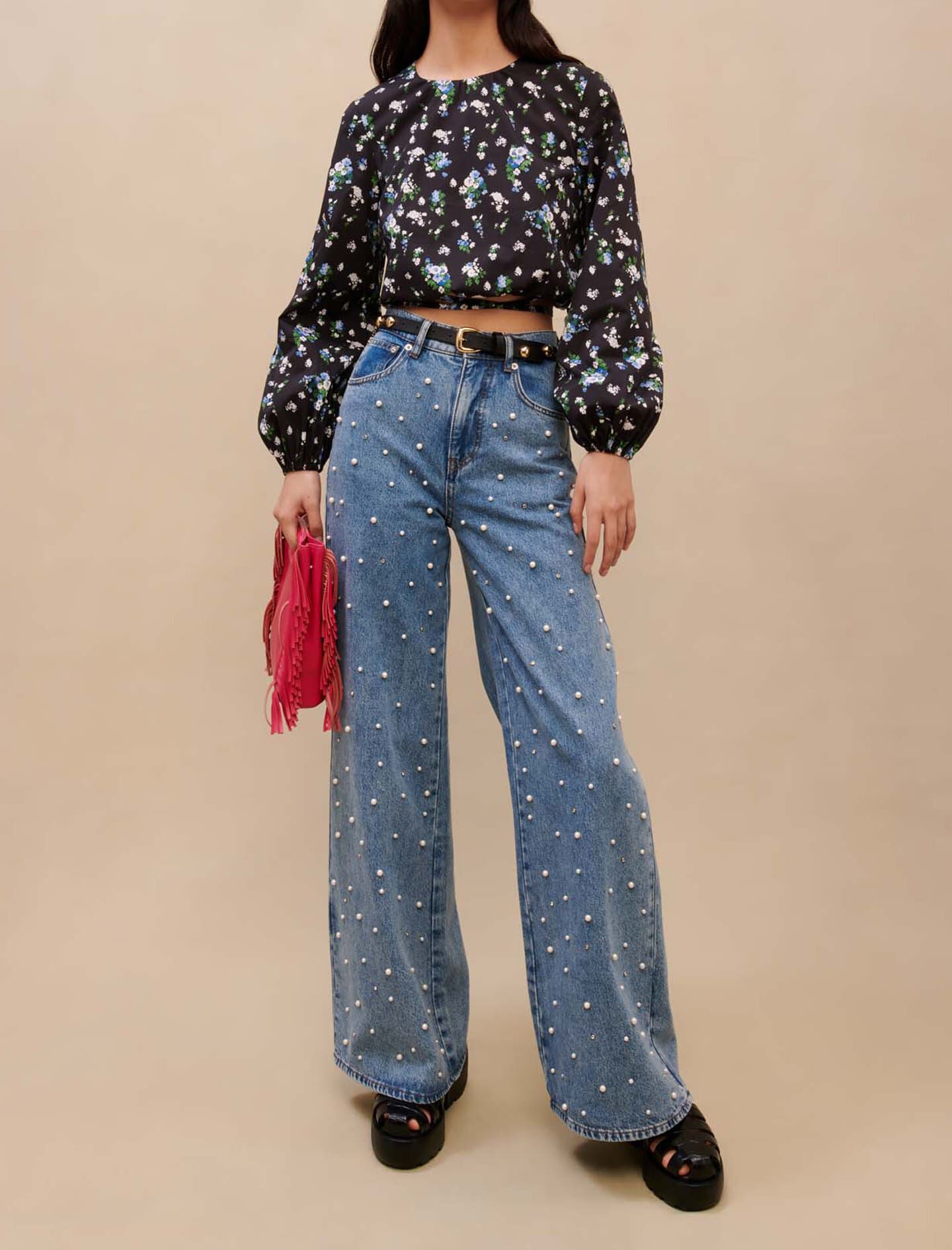 Jean large orne de perles