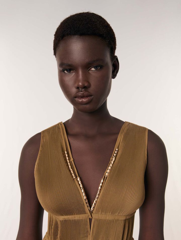 Jewellery neckline pleated dress