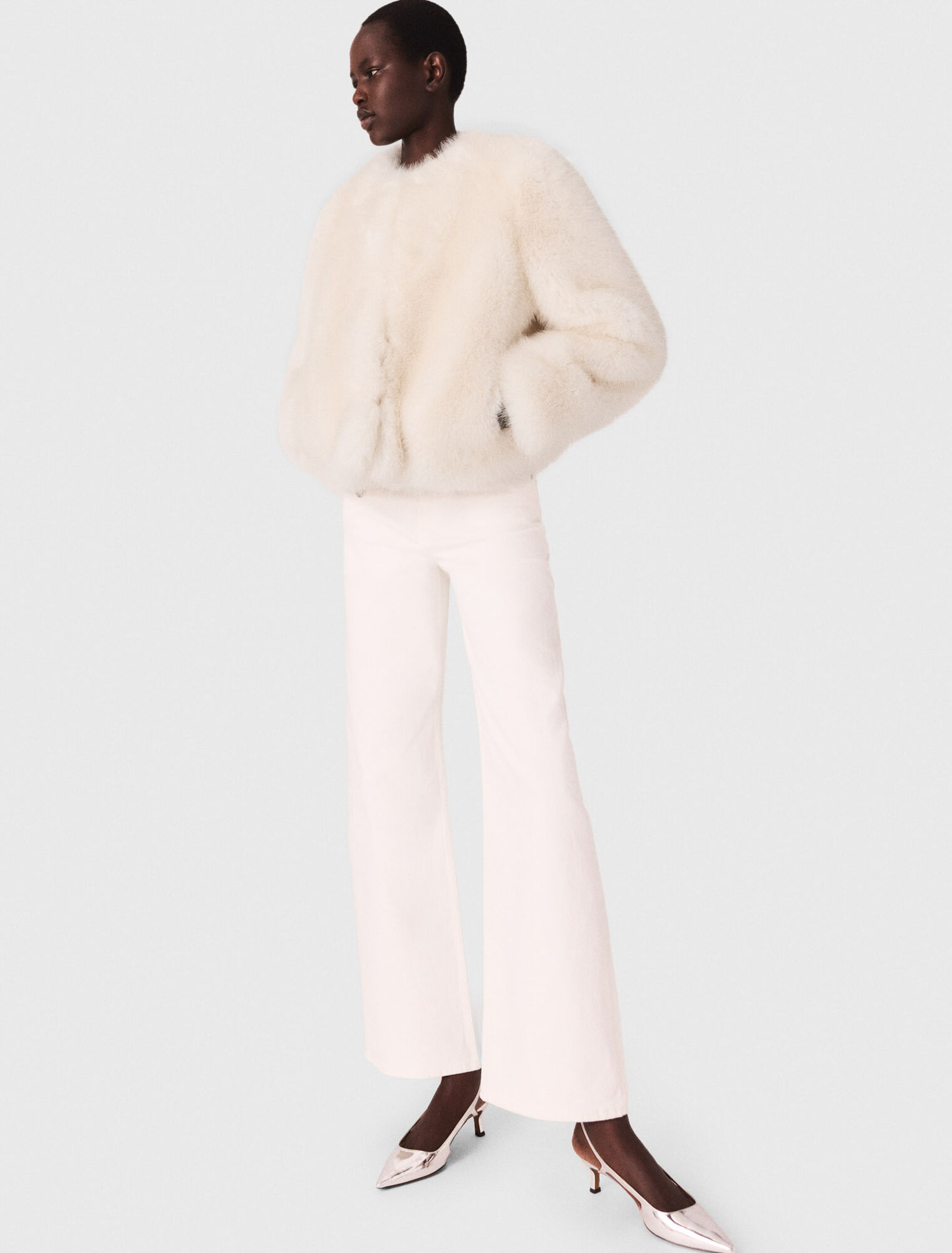 Blouson court en fausse fourrure