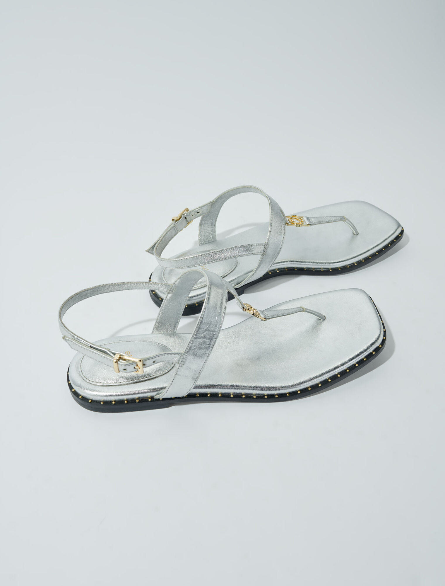 Leather sandals with silver straps