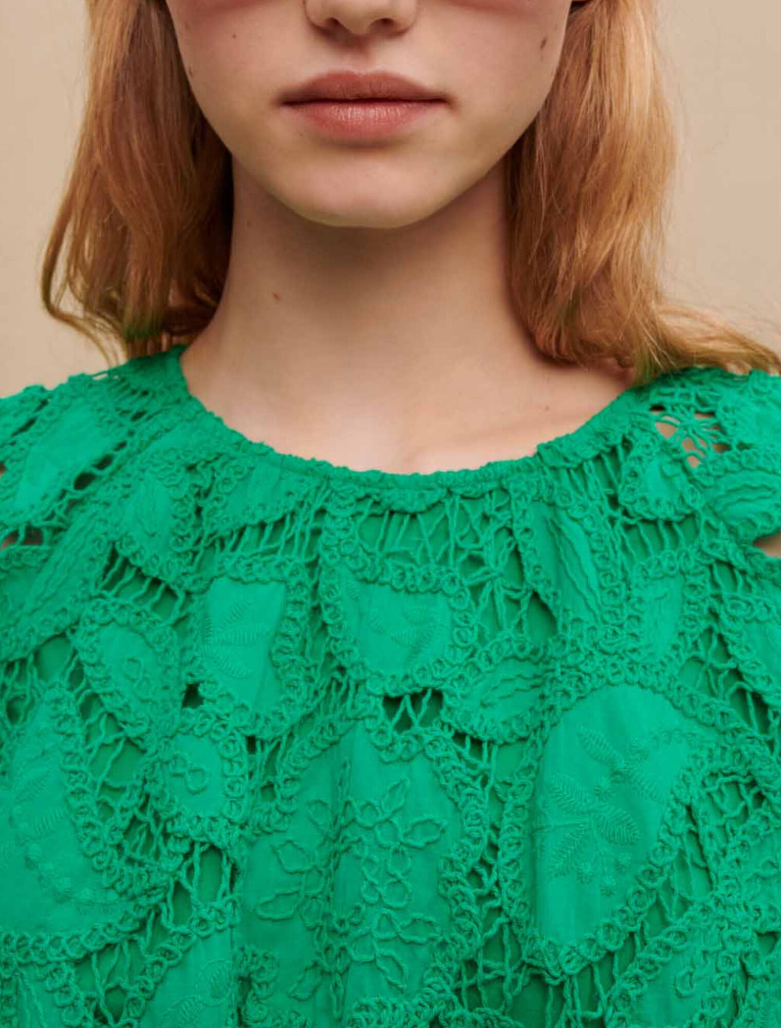 Robe courte en coton brodé