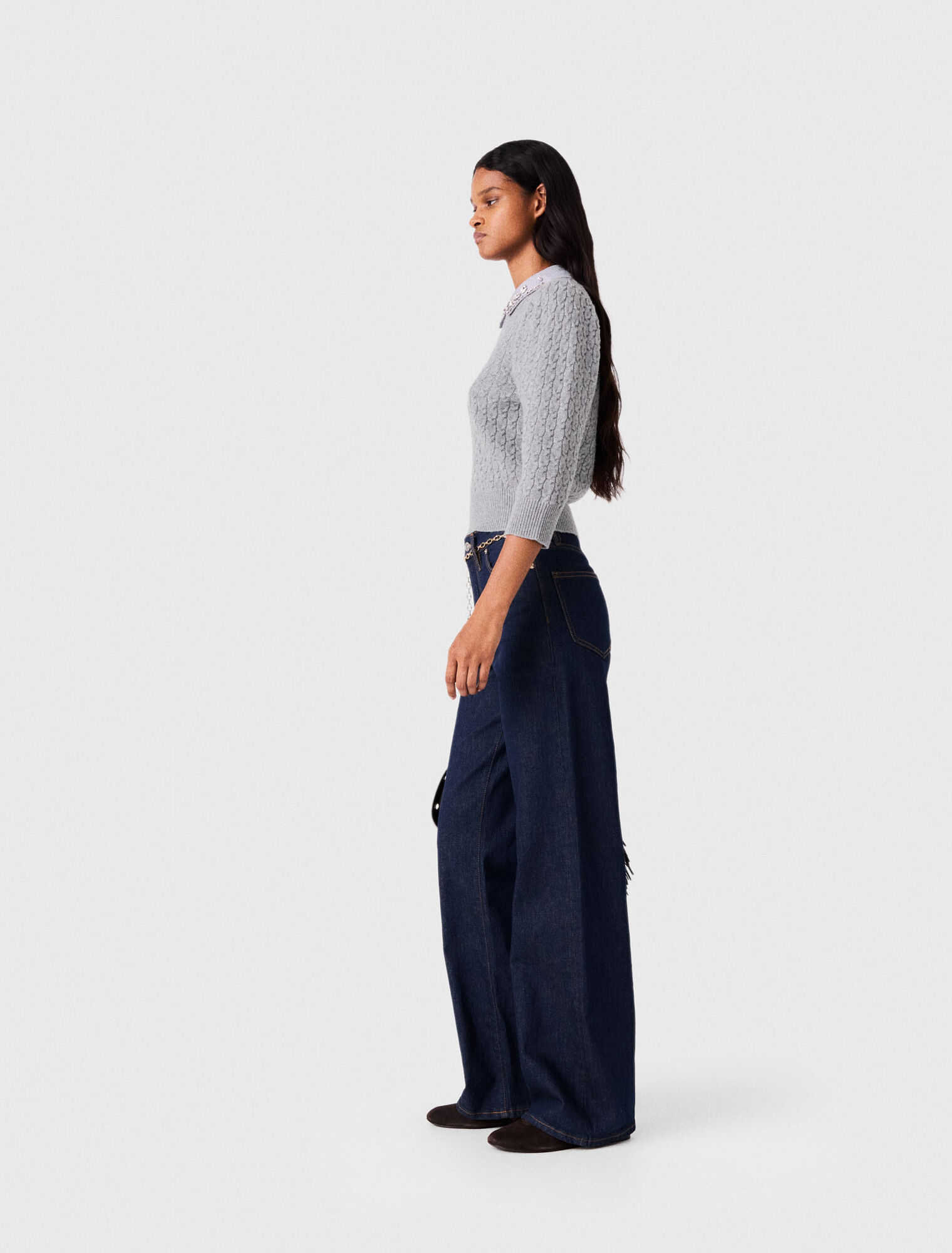 Removable poplin collar sweater