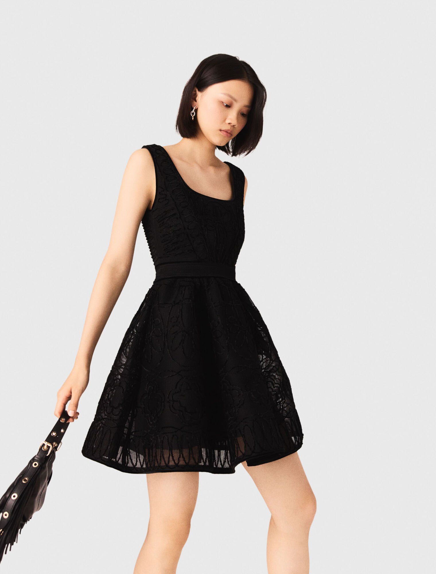 Short embroidered basket knit dress