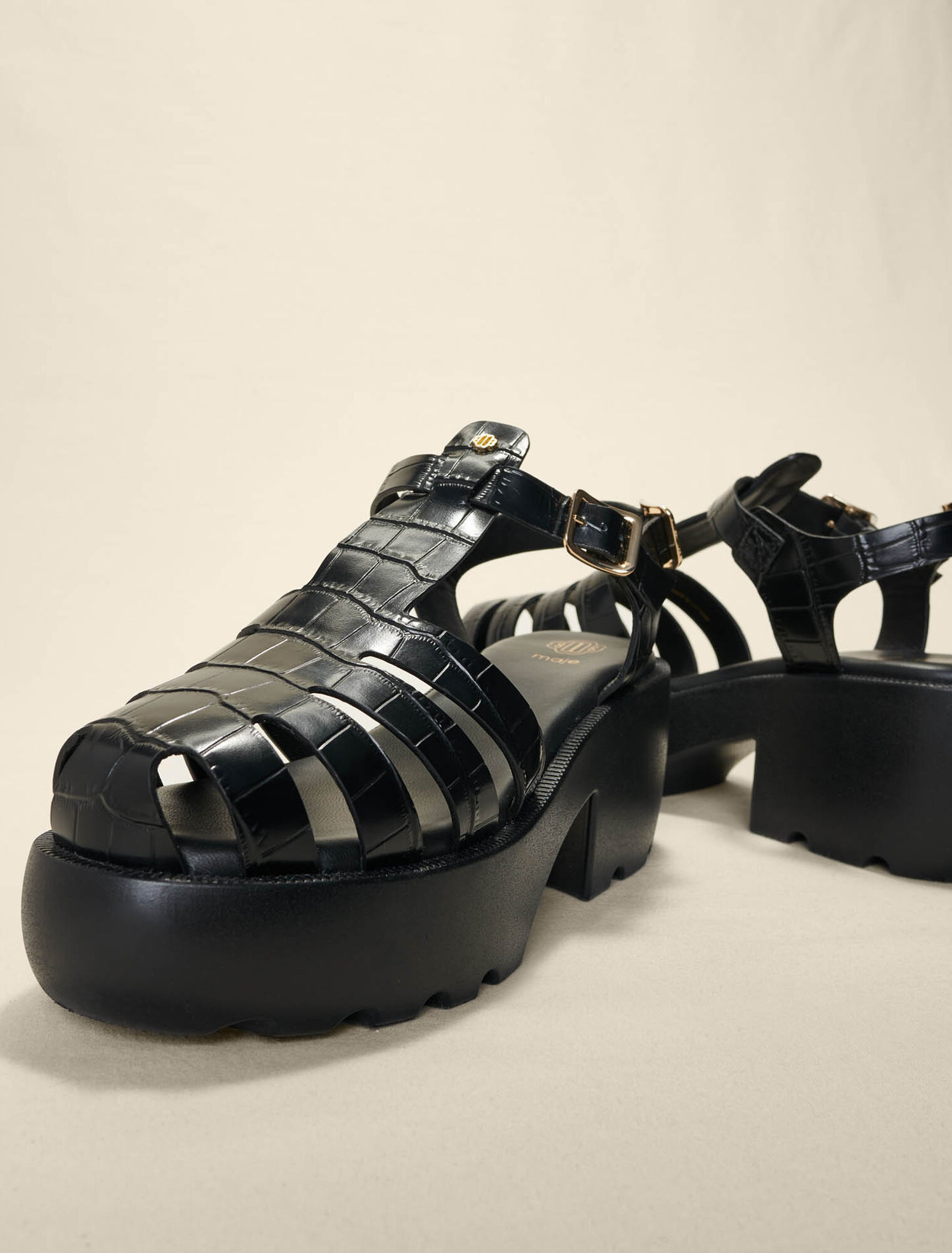 Sandales crantées en cuir