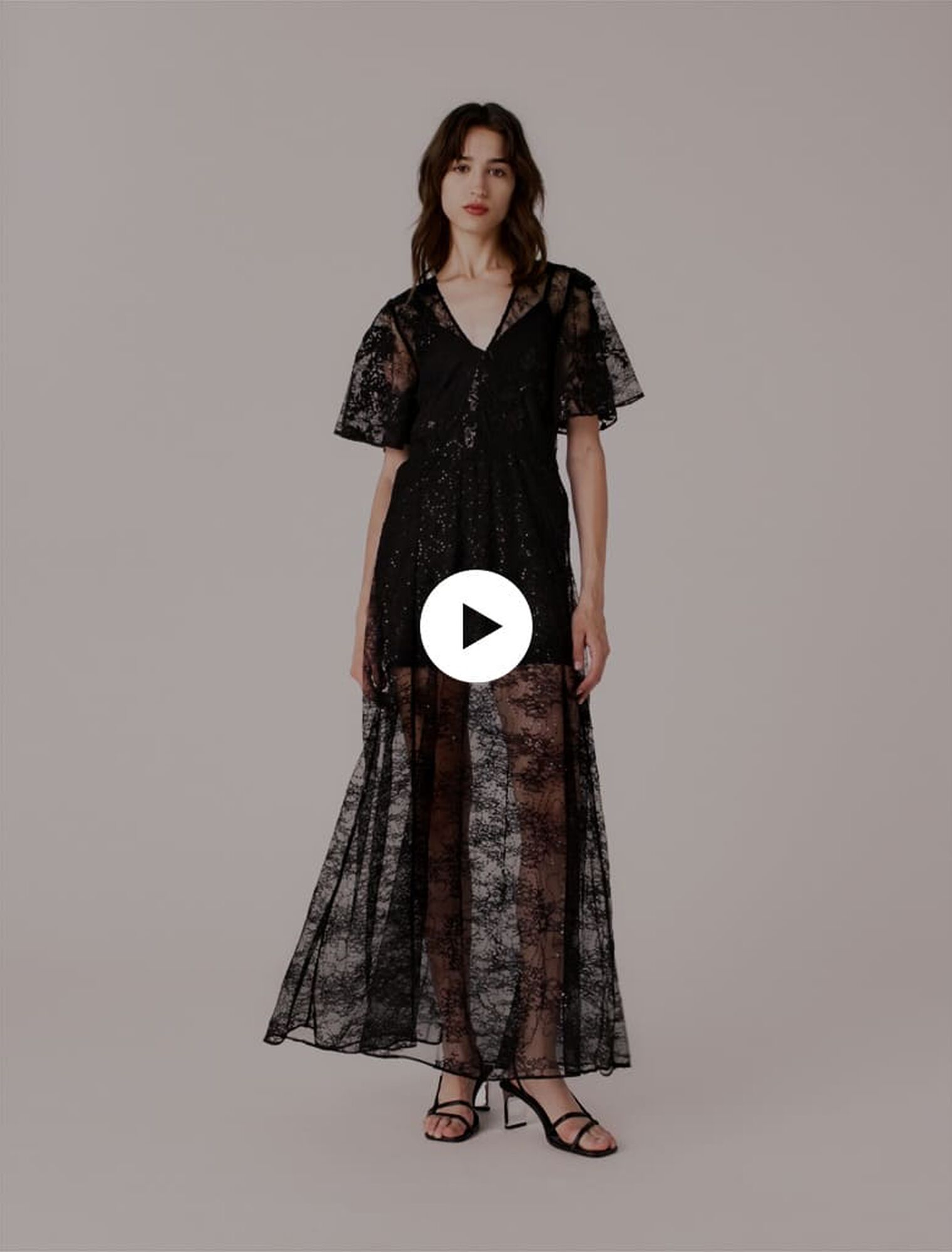 Robe longue en dentelle Robe longue en dentelle