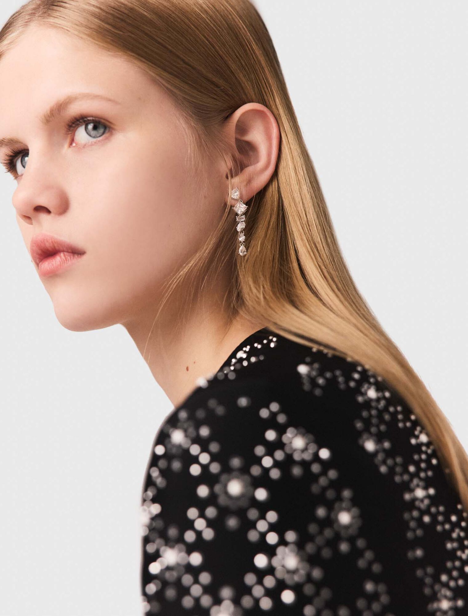 Robe longue à perles et strass