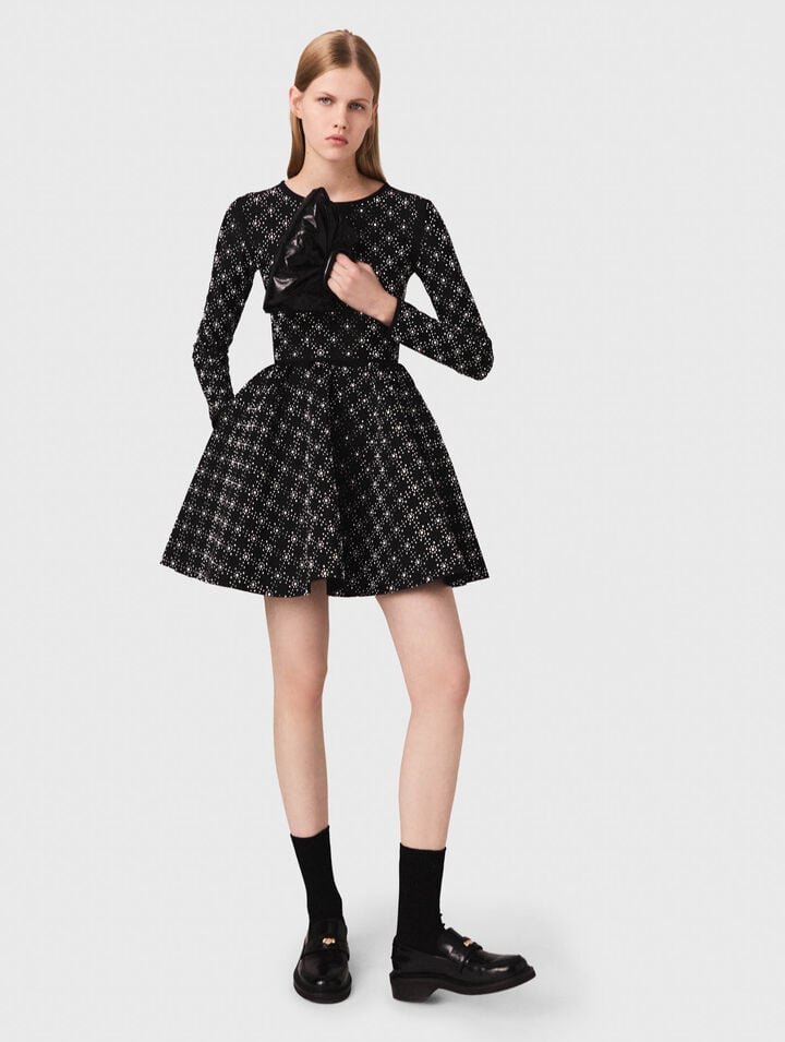 Robe patineuse à perles et strass
