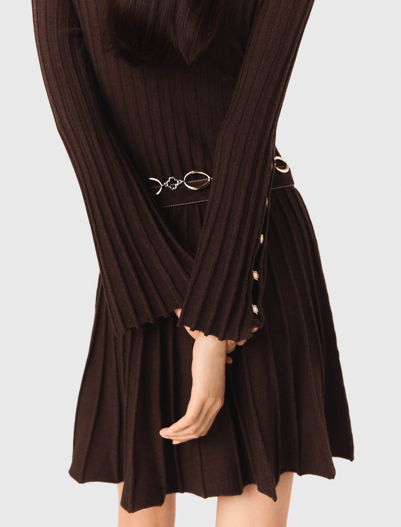 Robe courte patineuse à col montant