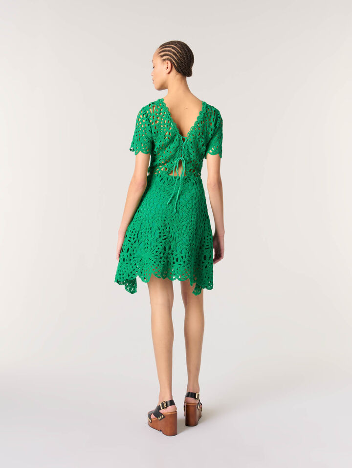 Robe courte en crochet