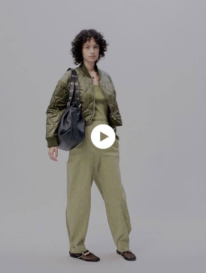 Short quilted jacket