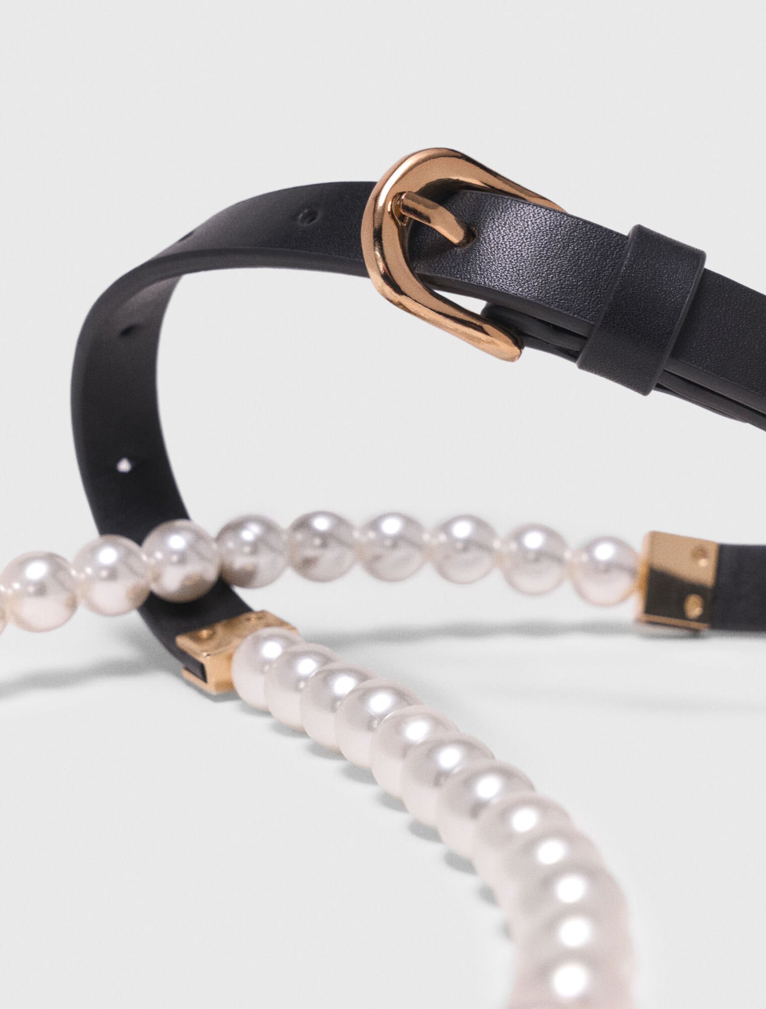 Mixed bead and leather belt