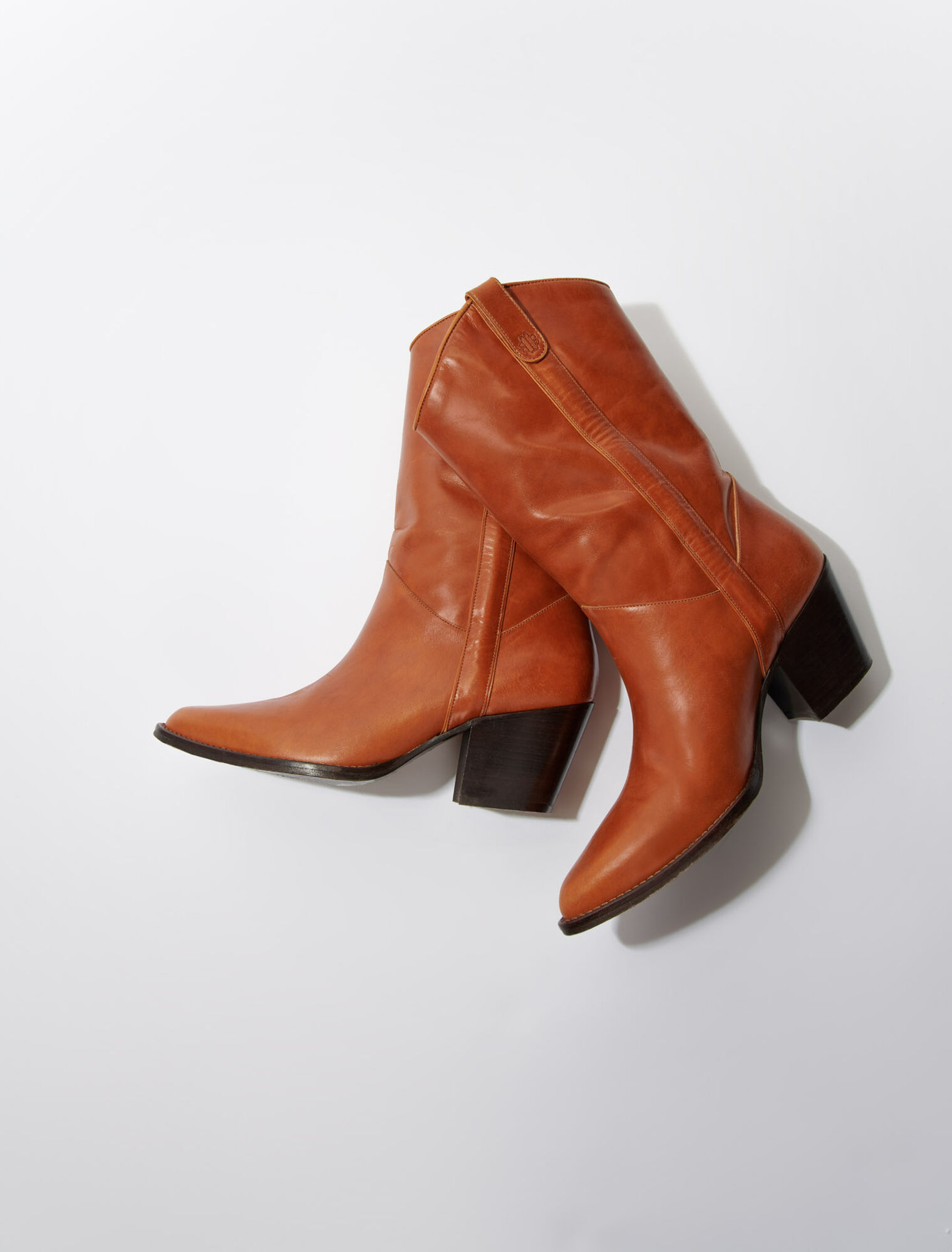 Heeled leather boots