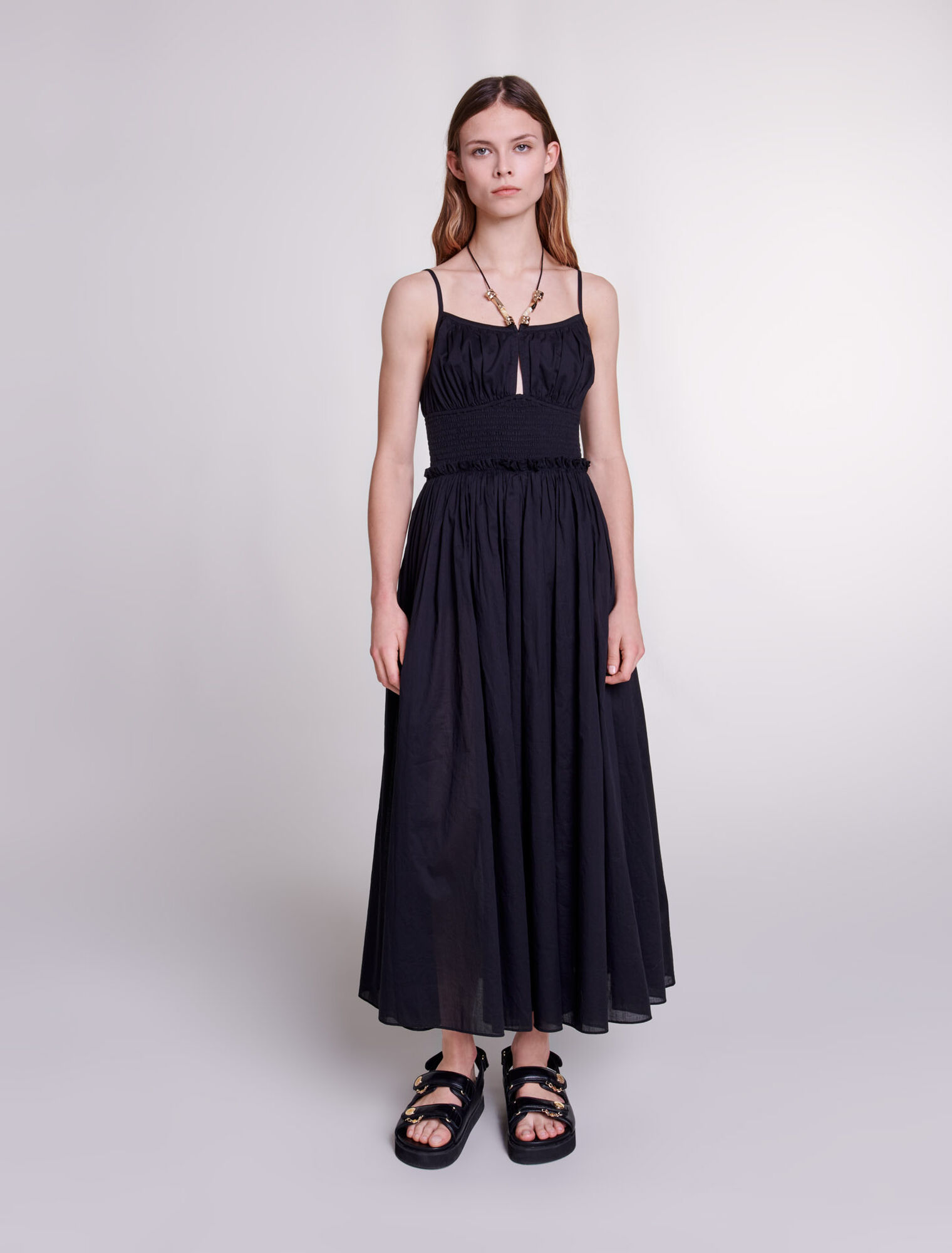 Robe à liens perlés