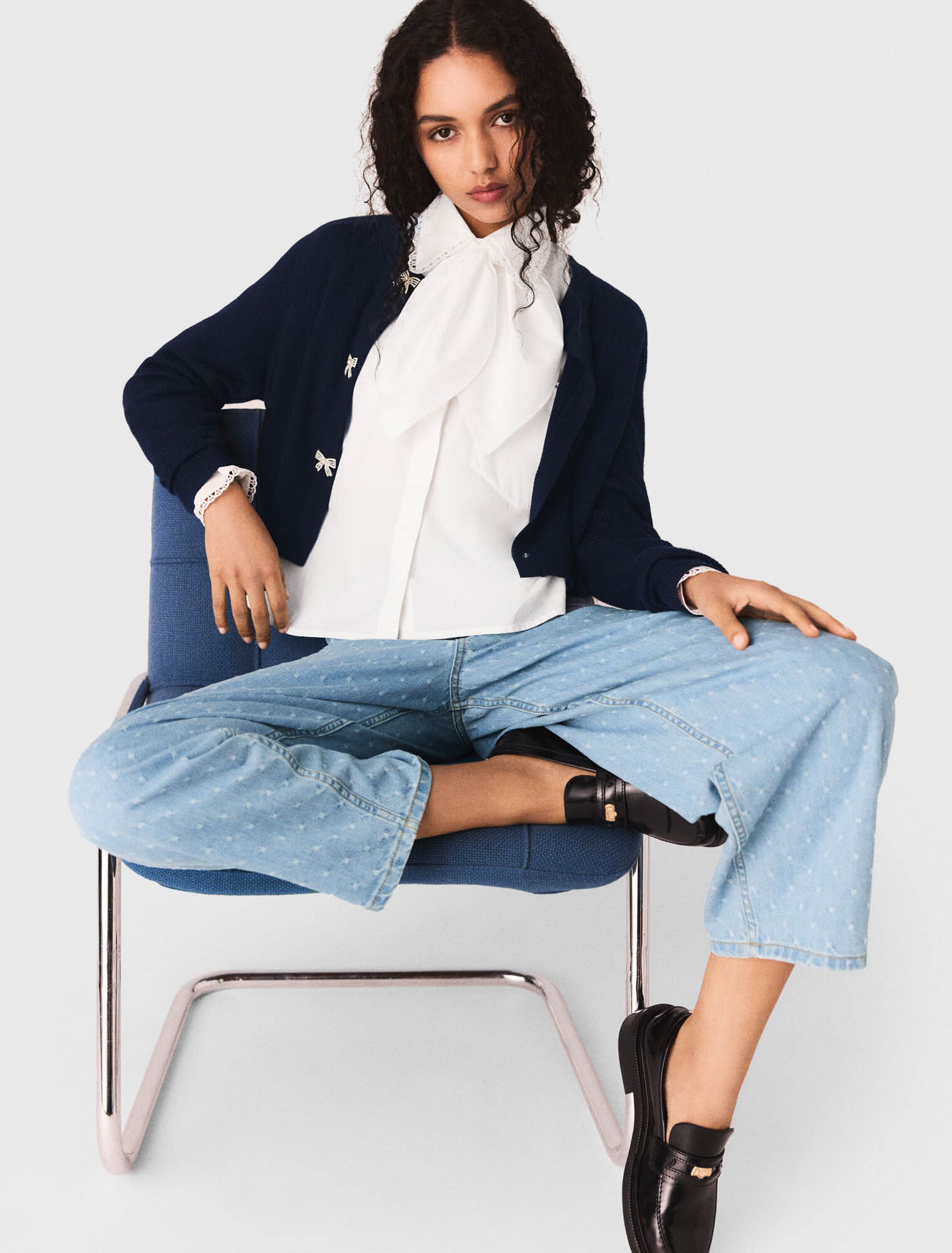 Cardigan &agrave; boutons n&oelig;ud bijoux