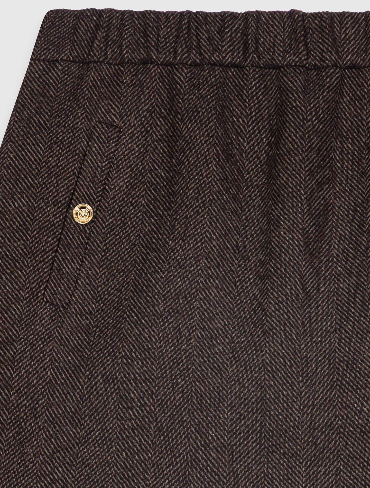 Short wool skirt