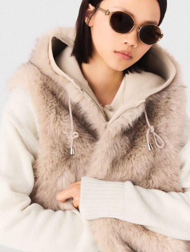 Short faux fur jacket