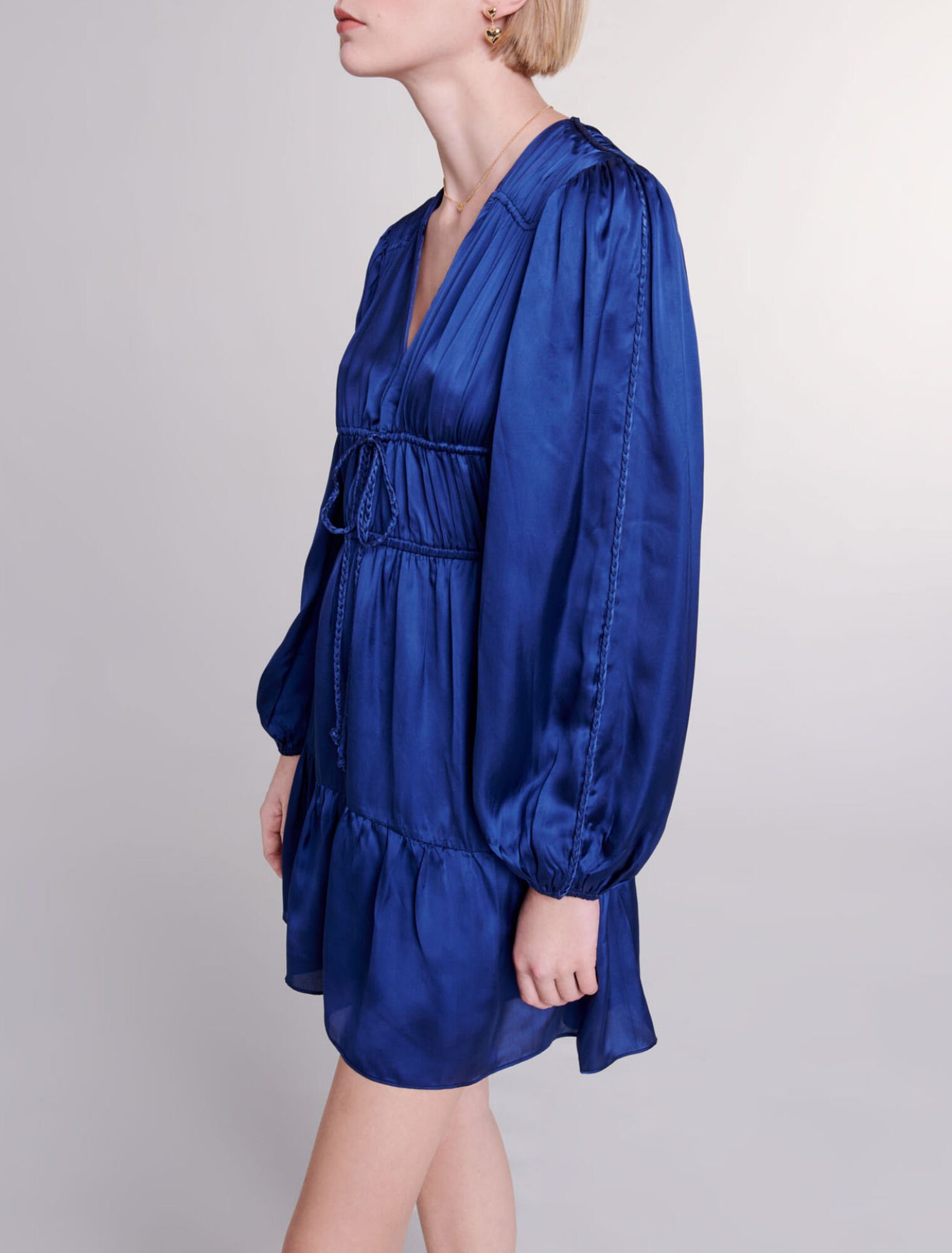 Robe courte satinée